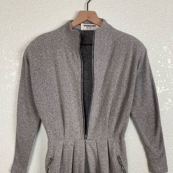 Tapemeasure Vintage Long Sleeve Jumpsuit with Stirrups Heathered Gray Small - Picture 5 of 9